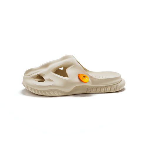 「T-Rex 化石サンダル」用の琥珀の中の蚊アクセサリー