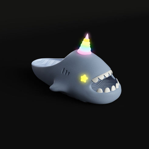 「Sharkicks Pro」用のユニコーンフィンとスターアイズ